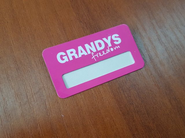 бейдж с логотипом